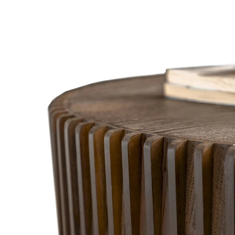 Table basse gigogne marron foncé / naturelle, relief gaufré vintage, lot de 2