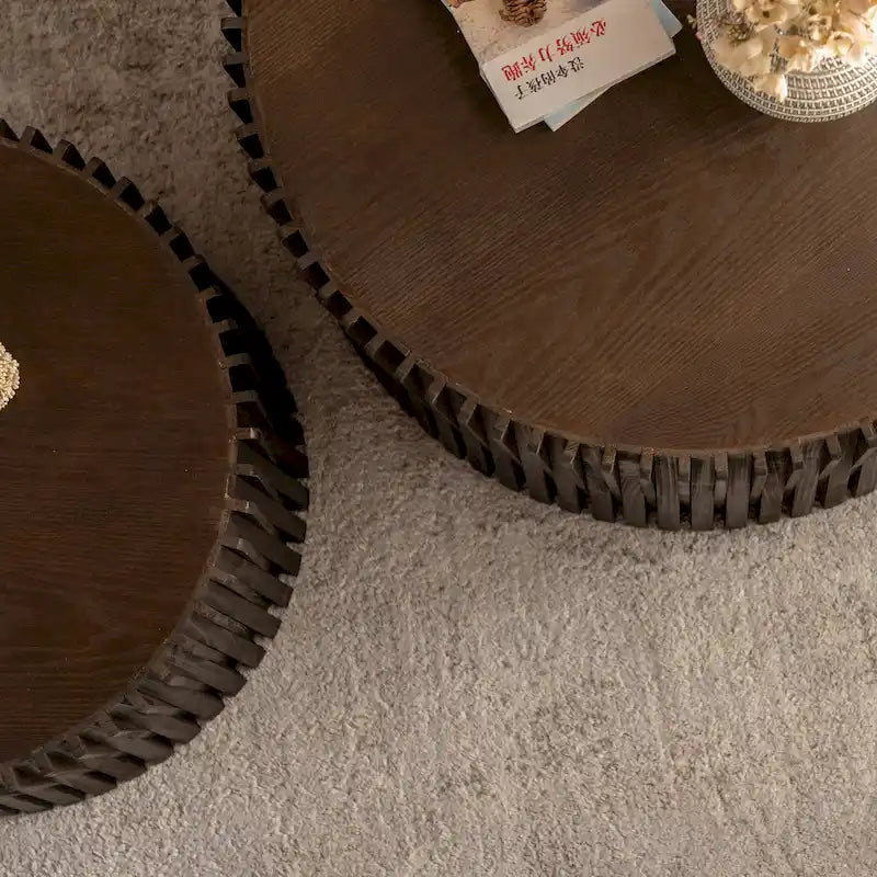 Table basse gigogne marron foncé / naturelle, relief gaufré vintage, lot de 2